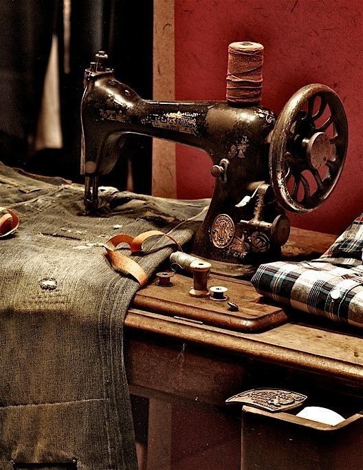 آیا چرخ خیاطی کارکرده بخریم؟ نکات مهم قبل از خرید 2 چرخ خیاطی استوک