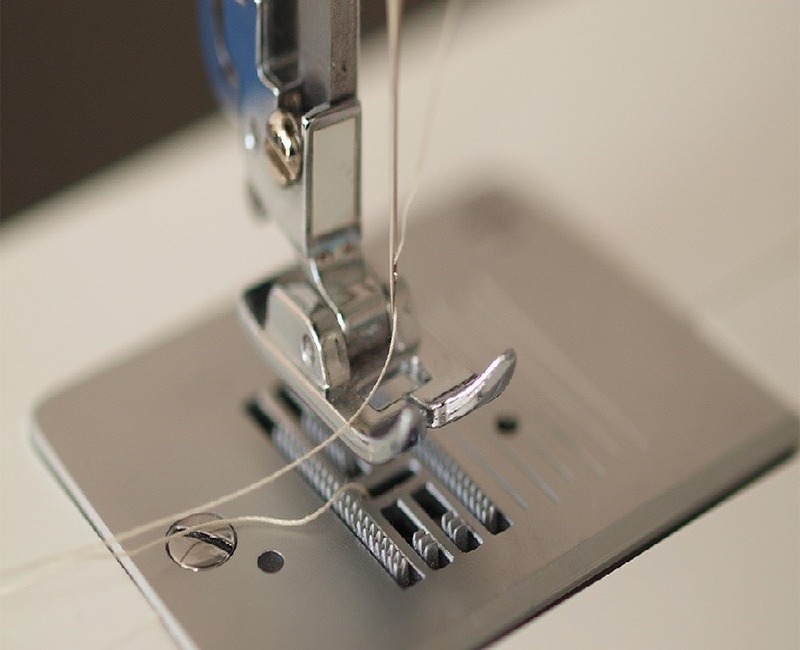 چرا چرخ خیاطی صدا میدهد؟ دلایل و راهحلها 3 دلایل اصلی صدای چرخ خیاطی