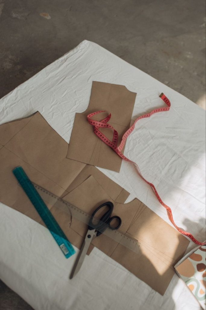 بهترین چرخ خیاطی برای دوخت لباس کودک 3 امکانات برای دوخت لباس کودک