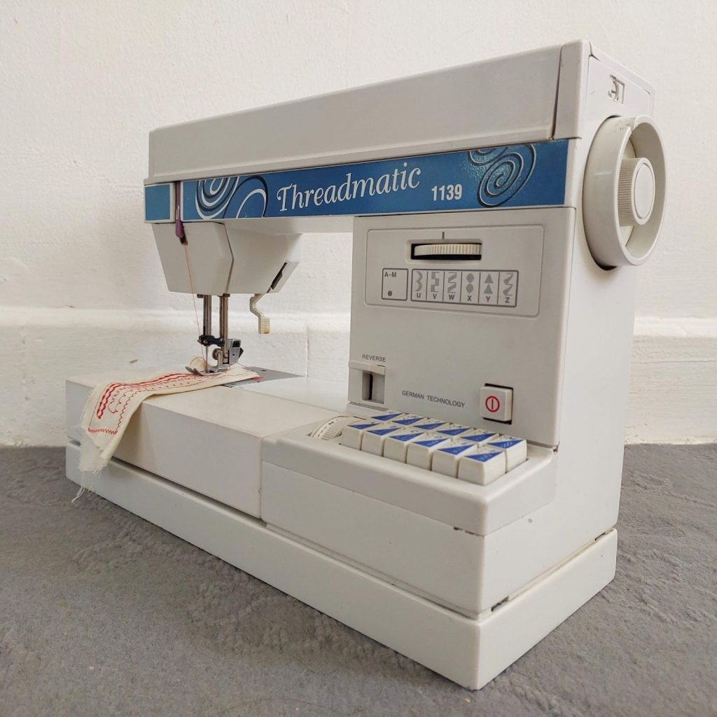 بهترین چرخ خیاطی برای دوخت لباس کودک 2 چرخ خیاطی ژانوم